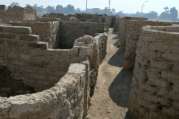 Mısır’da 3 bin yıllık ‘kayıp altın şehir’ keşfedildi -6