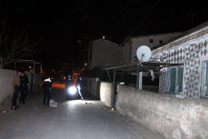 Kayseri'de müstakil eve silahlı saldırı; 1 yaralı -4