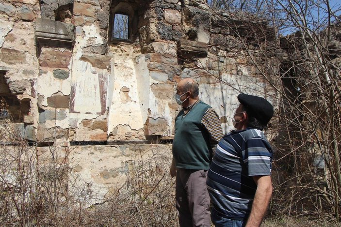 Samsun'da defineciler, tarihi kiliseyi talan etti -9