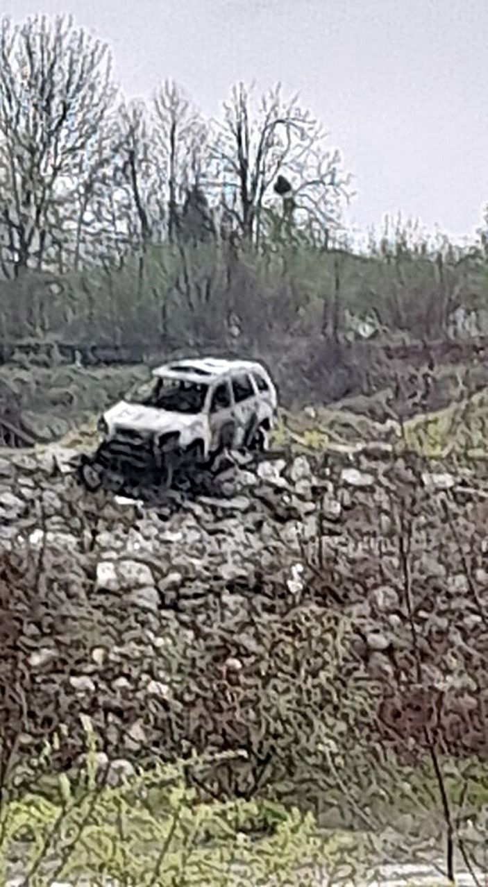 Kız kardeşini taciz ettiği iddiasıyla komşusunun cipini yaktı -4