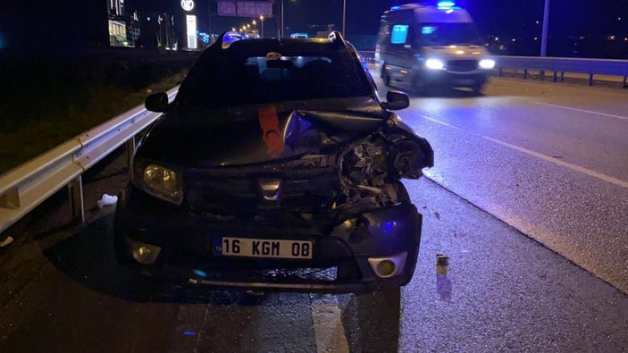 Bursa'da, 3 aracın karıştığı kazada engelli sürücü yaralandı -2