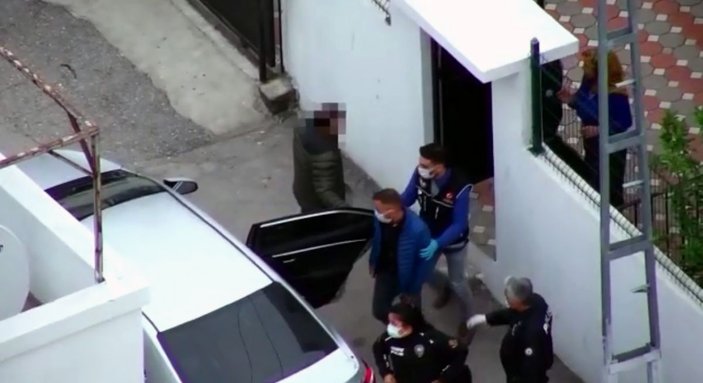 Uyuşturucuyu ‘Kübra’ diye şifreleyen 7 şüpheli tutuklandı -10
