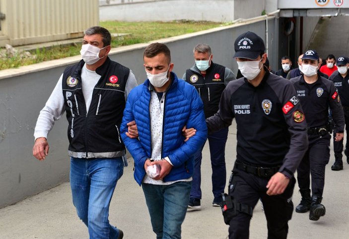 Uyuşturucuyu ‘Kübra’ diye şifreleyen 7 şüpheli tutuklandı -5