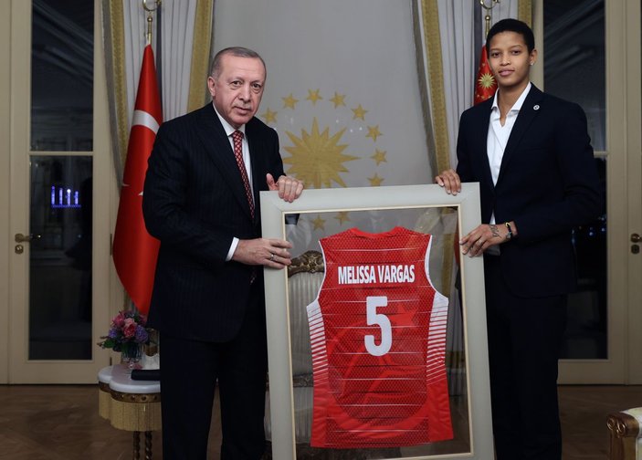 Cumhurbaşkanı Erdoğan Türkiye Voleybol Federasyonu heyetini kabul etti -5