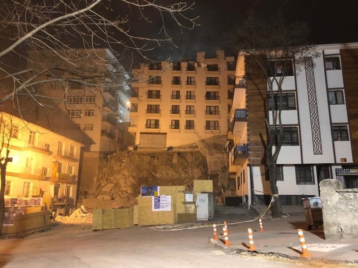 Ankara’da çatısı çöken Açelya apartmanının yıkım çalışmaları sabaha kaldı