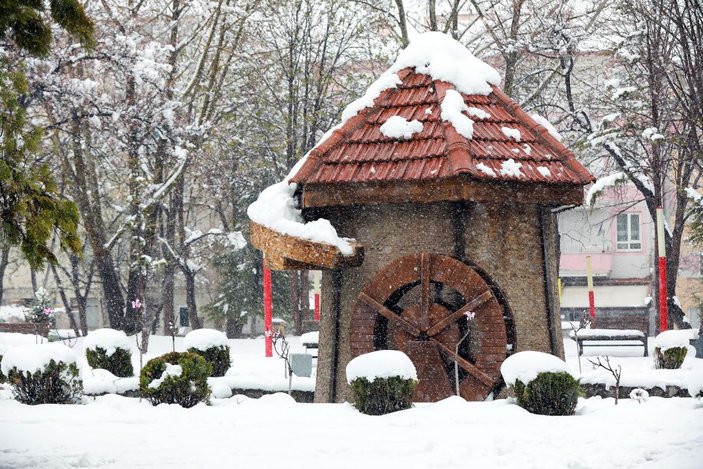 Tarihi ilçe Talas'ta kar güzelliği -2