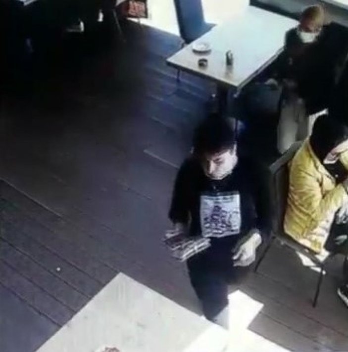 Şişli'de restoranda hırsızlık yapan yabancı uyruklu kadınlar yakalandı -6