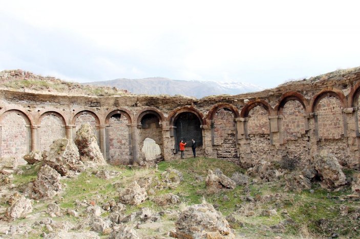 Erzurum'daki Bana Katedrali onarım bekliyor -1