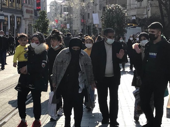 İstiklal Caddesi doldu taştı  -6