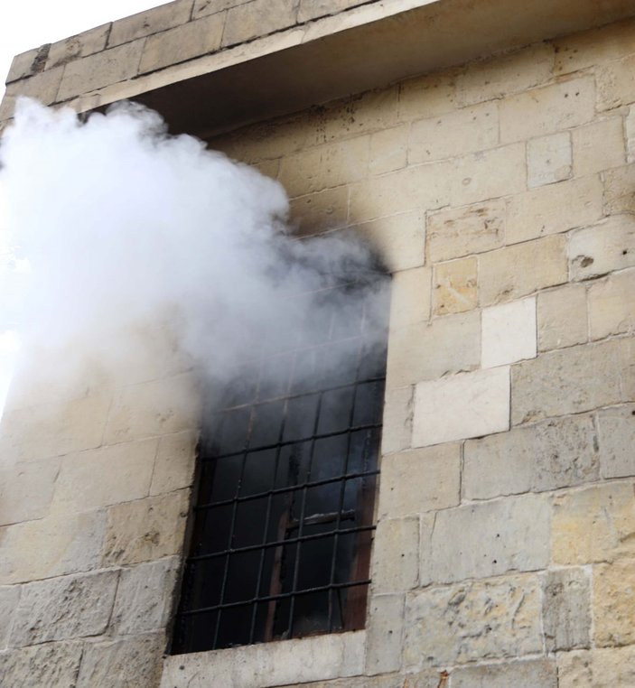 Gaziantep'te metruk bina yangını, 1 saatte söndürüldü -8