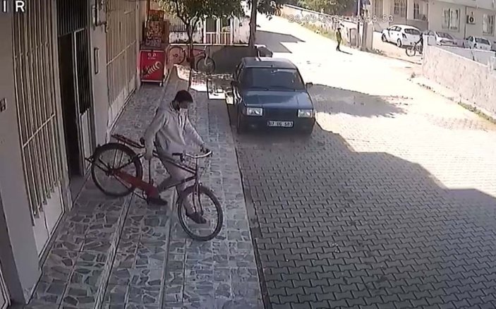 13 motosiklet ve bisiklet çaldı, kamera görüntülerinden yakalandı  -1