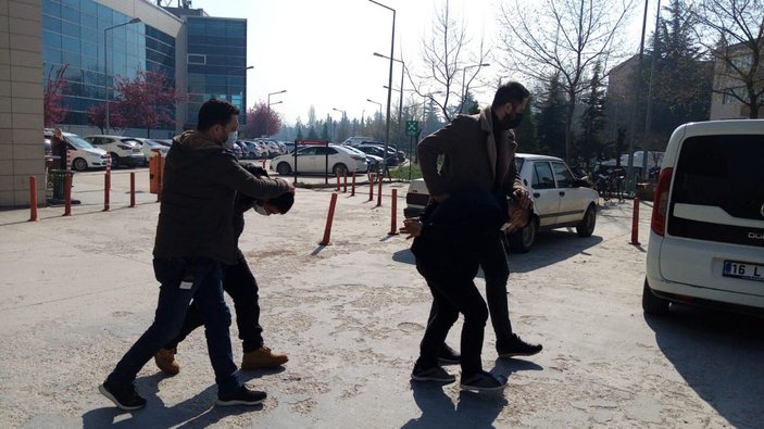 Bursa'da otomobil hırsızları 15 kilometrelik kovalamaca sonucu yakalandı -2