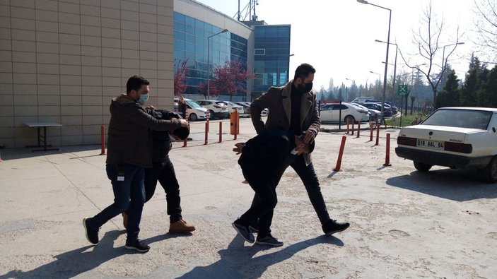 Bursa'da otomobil hırsızları 15 kilometrelik kovalamaca sonucu yakalandı -1