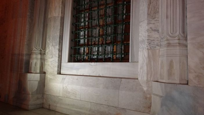 d Bursa'da Ulu Cami'ye balyozlu saldırı -2