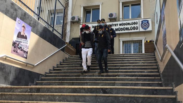 İstanbul'da 10 kişiyi toplam 1 milyon lira dolandıran sahte polisler yakalandı -5