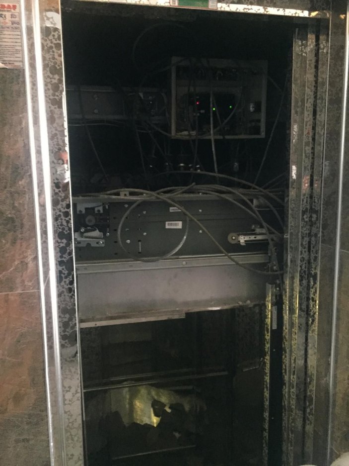 Asansör 11'inci kattan yere çakıldı; baba oğlunu kucağına alarak kurtardı -9