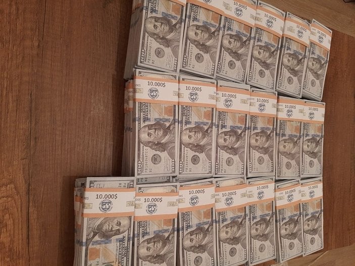 Beşiktaş'ta 4 kilo sahte altın satan Afrikalı şüpheliler yakalandı -8