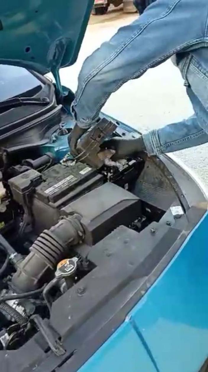 Otomobildeki 100 gram kokaini 'Lina' buldu -3