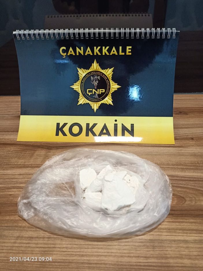 Otomobildeki 100 gram kokaini 'Lina' buldu -1