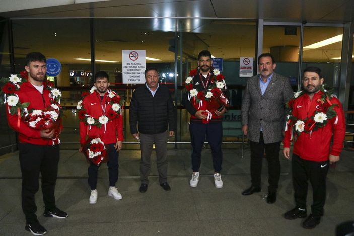 Avrupa şampiyonu Milli Güreşçiler, Ankara'ya geldi -3