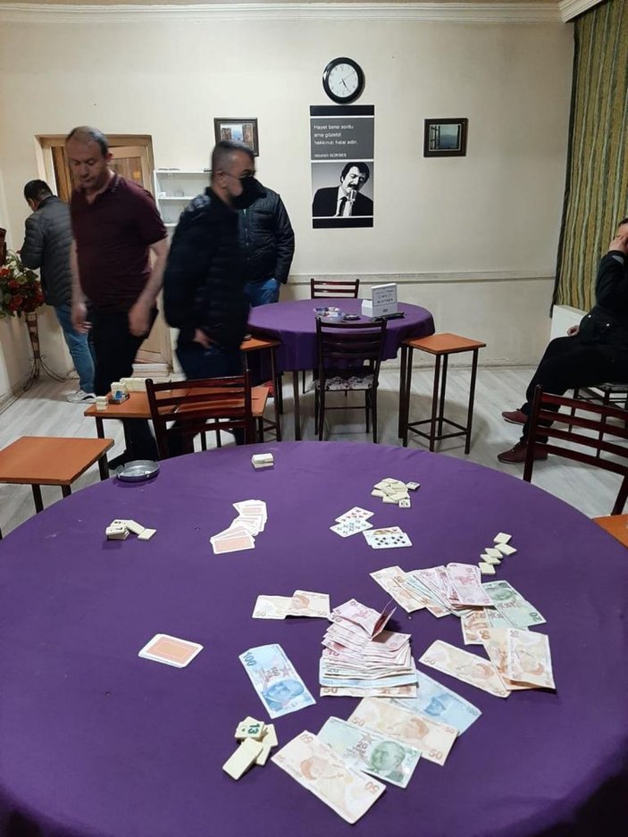 Kırıkkale'de, kıraathanede kumar oynayan 6 kişiye 44 bin TL ceza -1