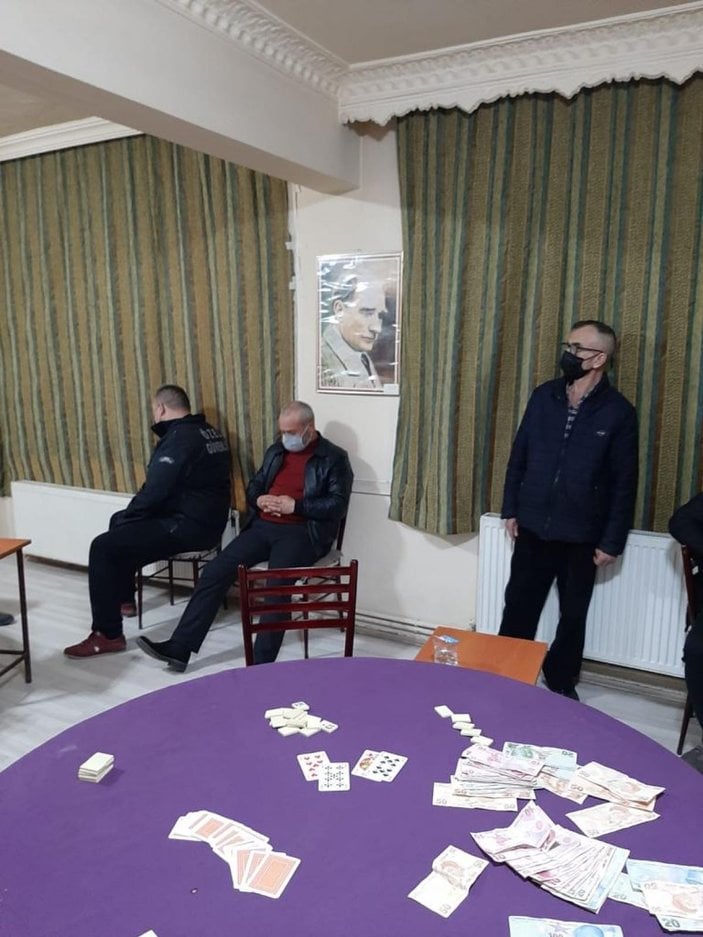 Kırıkkale'de, kıraathanede kumar oynayan 6 kişiye 44 bin TL ceza -2