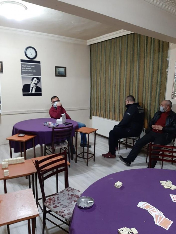 Kırıkkale'de, kıraathanede kumar oynayan 6 kişiye 44 bin TL ceza -3