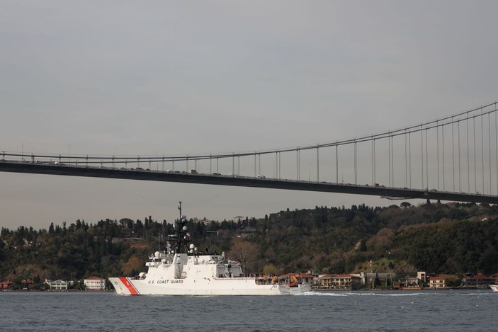İstanbul Boğazı'ndan geçen ABD sahil güvenlik gemisi Karadeniz'e açıldı -7