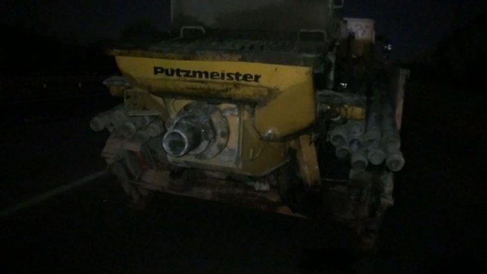 Silivri'de otomobil kamyona arkadan çarptı: 1 ölü -4