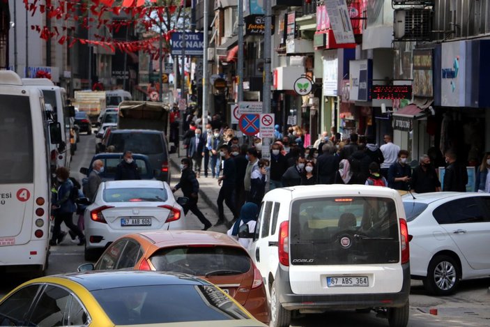 En fazla vaka artışının yaşandığı Zonguldak'ta cadde ve sokaklarda yoğunluk -8