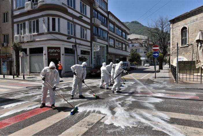 Ordu’da sokakları yıkanıyor -1