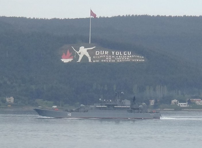 Rus savaş gemisi, 'Novocherkassk' Çanakkale Boğazı’ndan geçti -1