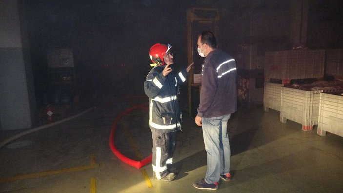 Bursa'da kauçuk fabrikasında çıkan yangında, 6 işçi dumandan etkilendi -10