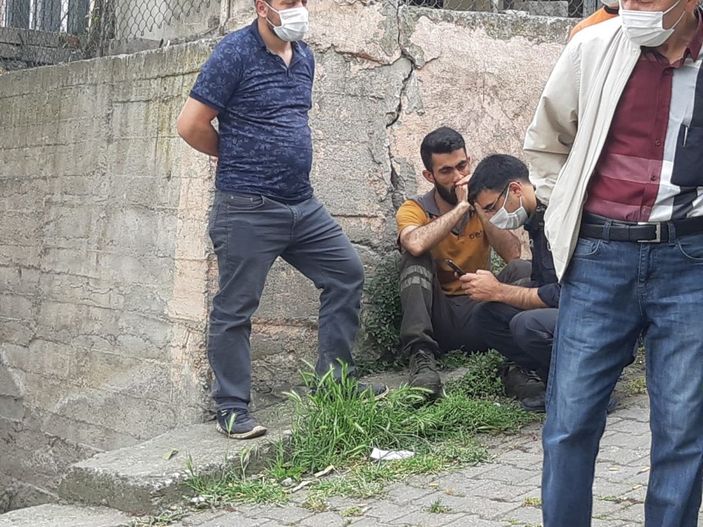 Evinin yatak odasında çıkan yangını gözyaşlarıyla izledi -5