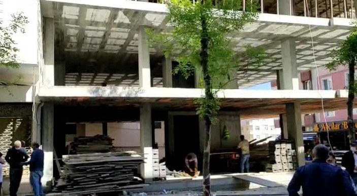 İnşaattaki asansör boşluğuna düşüp, yaralandı -3