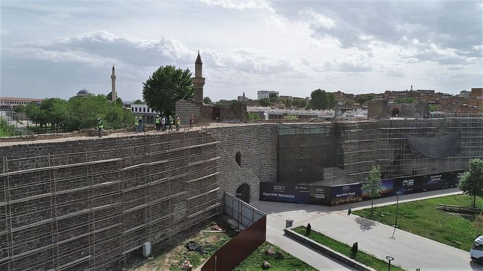 Diyarbakır surlarında restorasyon sürüyor, pandemi sonrası hedef 5 milyon turist -9