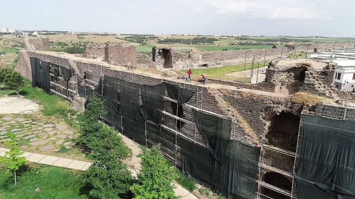 Diyarbakır surlarında restorasyon sürüyor, pandemi sonrası hedef 5 milyon turist -2