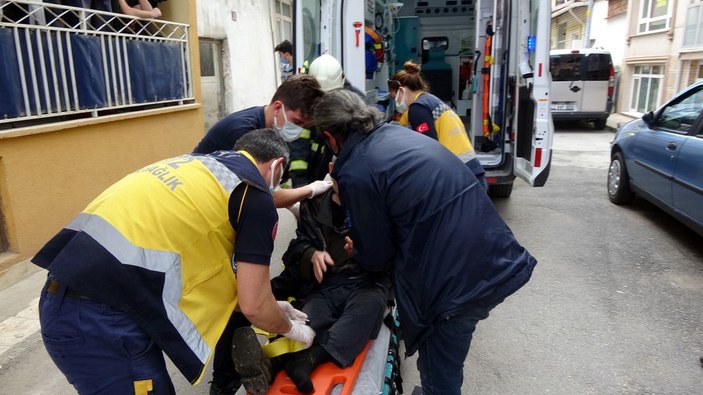 Evde kalçası kırılan yaşlı adam, ertesi gün sesini duyurabildi -6