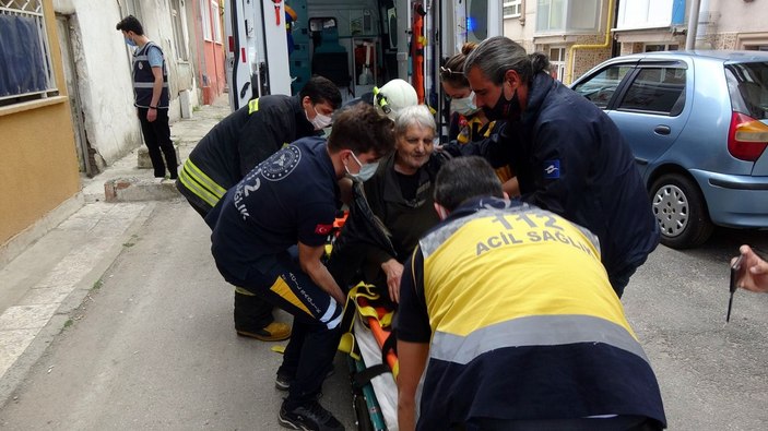 Evde kalçası kırılan yaşlı adam, ertesi gün sesini duyurabildi -4