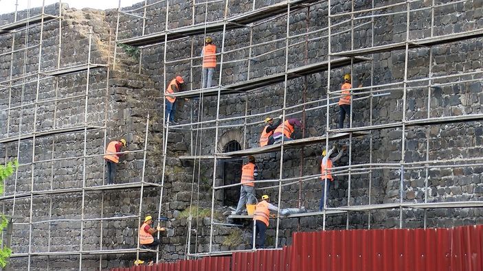 Diyarbakır surlarında restorasyon sürüyor, pandemi sonrası hedef 5 milyon turist -1