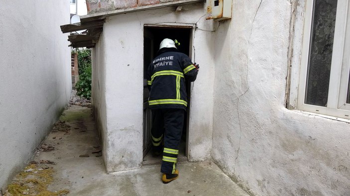 Evde kalçası kırılan yaşlı adam, ertesi gün sesini duyurabildi -10