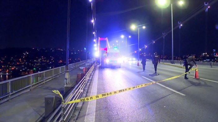FSM Köprüsü'nde ön tekerini kaldırıp ilerleyen motosikletli kazada hayatını kaybetti  -1