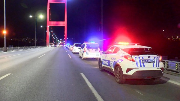 FSM Köprüsü'nde ön tekerini kaldırıp ilerleyen motosikletli kazada hayatını kaybetti  -2