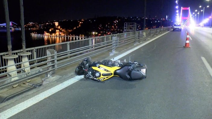 FSM Köprüsü'nde ön tekerini kaldırıp ilerleyen motosikletli kazada hayatını kaybetti  -3