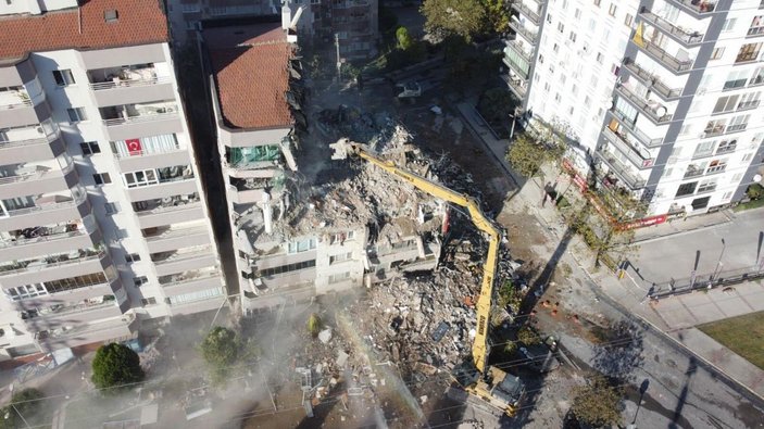 İzmir'de depremde yıkılan binaların yerinde yenileri yükseliyor -8