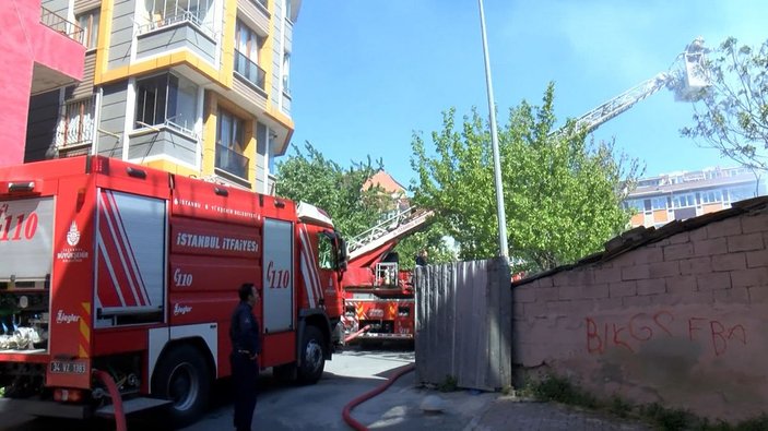 Bahçelievler'de marangoz atölyesi alev alev yandı -4