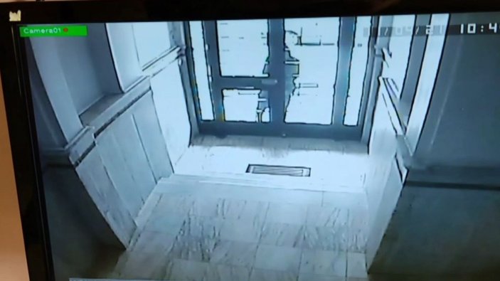 Şişli'de apartman kapılarının topuzları çalan hırsız yakalandı -3