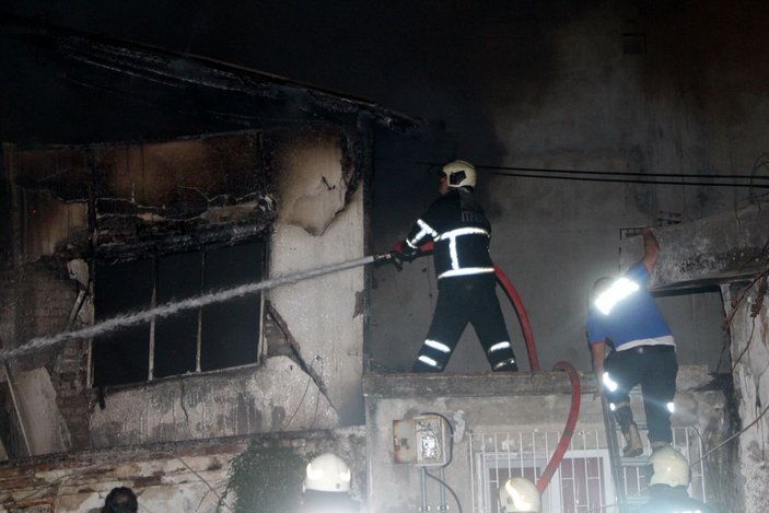 Adana'da metruk binada çıkan yangın endişe yarattı -10