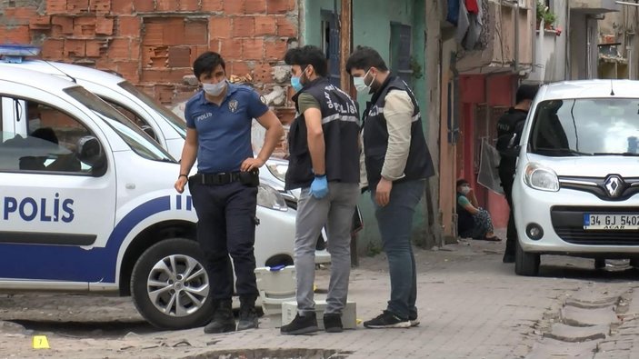 Gaziosmanpaşa'da mahalle kavgası kanlı bitti: 3 yaralı -5