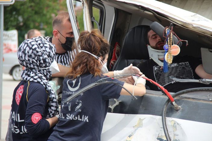 Kocaeli kamyonet kaza